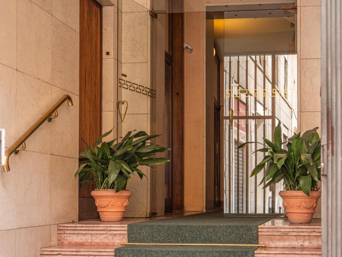 The Best Rent - Apartment With Balcony In Milan Downtown Exteriör bild